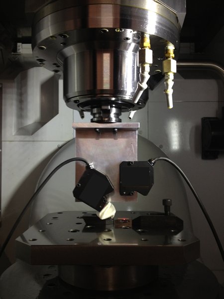 Experimental setup with two laser displacement sensors.